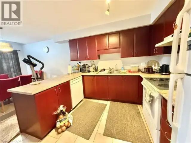 Townhouse for rent in Huron South, Kitchener