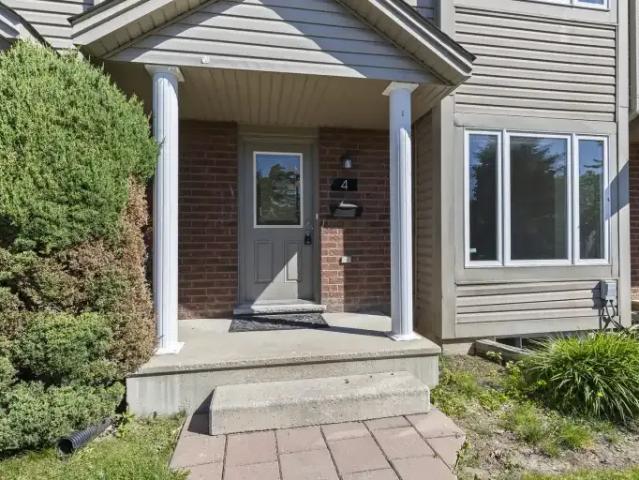 Townhouse for rent in Arva, Ontario