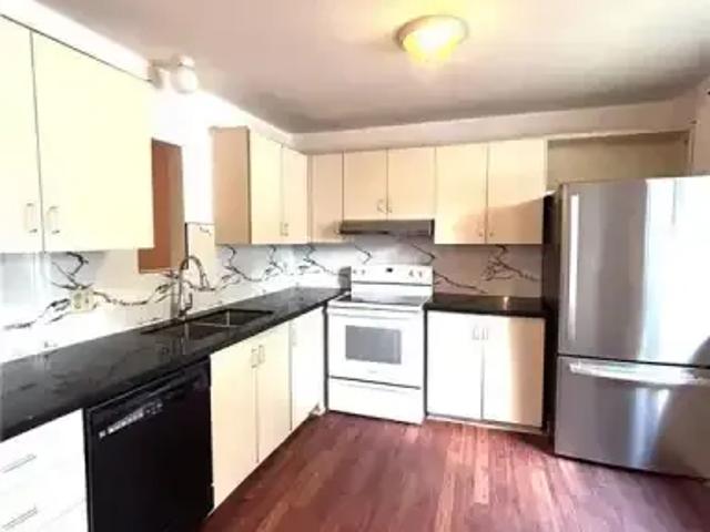 Townhouse for rent in Arva, Ontario