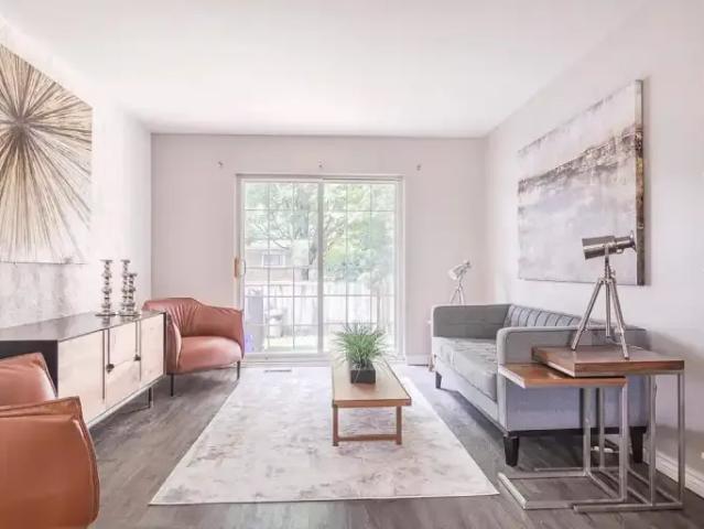 Townhouse for rent in Arva, Ontario