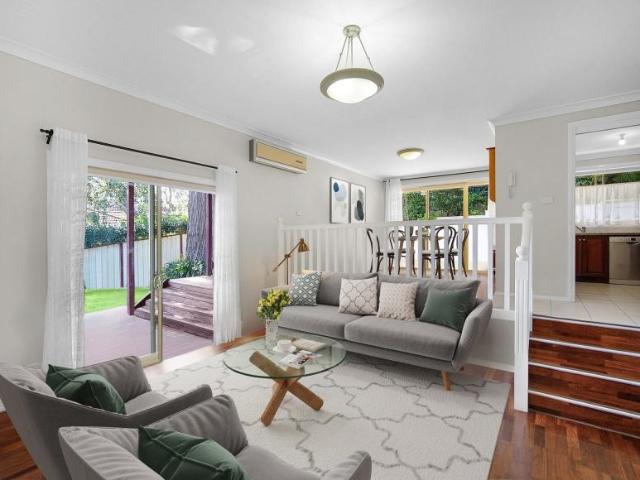 Townhouse for rent in Mangerton, Wollongong City Council