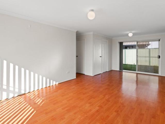 Townhouse for rent in Mardi, Central Coast Council