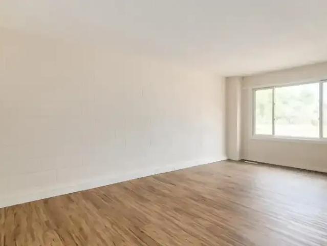 Townhouse for rent in Medicine Hat, Alberta