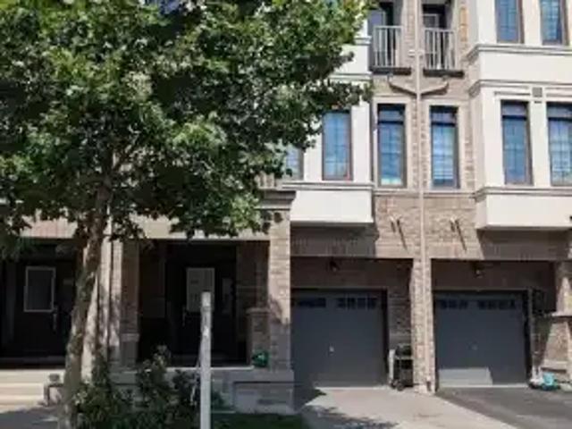 Townhouse for rent in Milton, Ontario