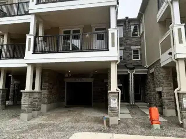 Townhouse for rent in Milton, Ontario