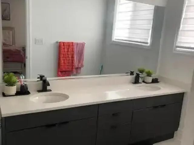 Townhouse for rent in Milton, Ontario
