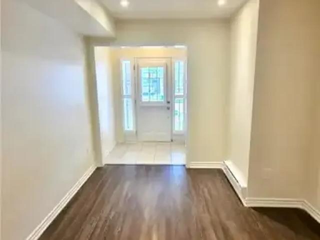 Townhouse for rent in Milton, Ontario