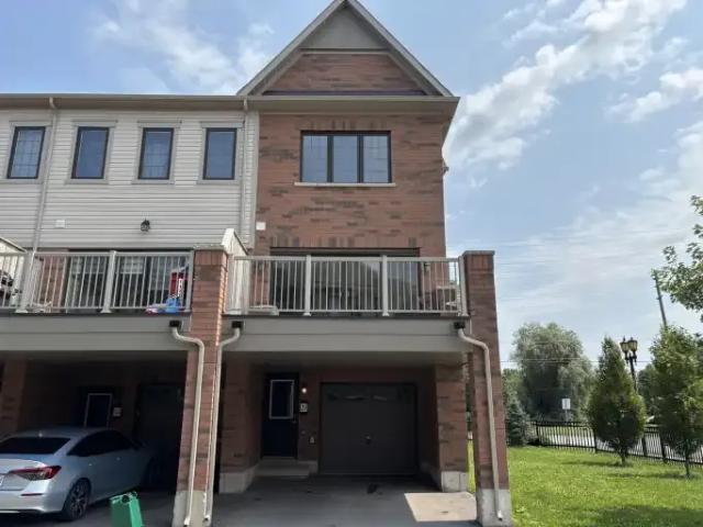 Townhouse for rent in Niagara, Ontario