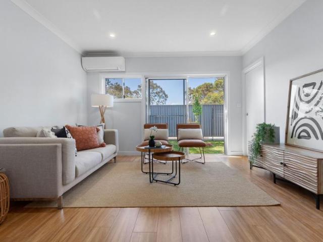 Townhouse for rent in Newcastle, Newcastle-Maitland