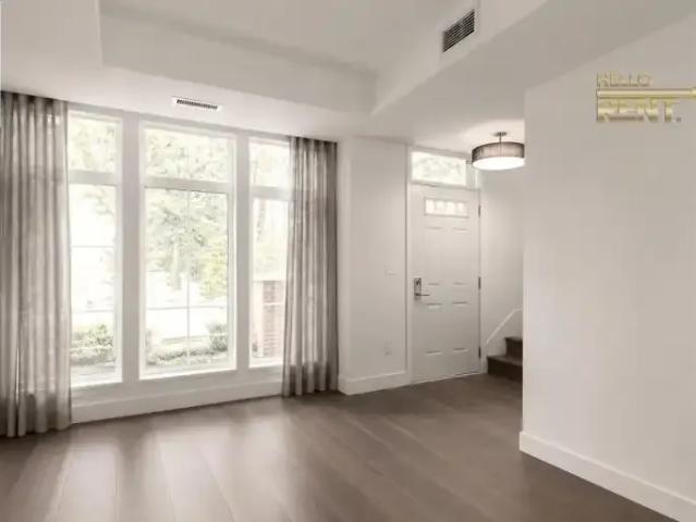 Townhouse for rent in British Columbia