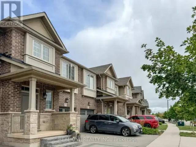 Townhouse for rent in Trafalgar, Oakville