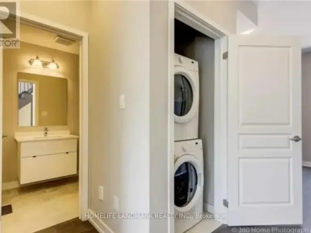 Townhouse for rent in Oakville