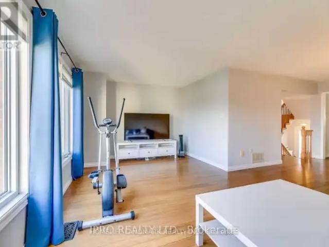 Townhouse for rent in Oakville, Ontario