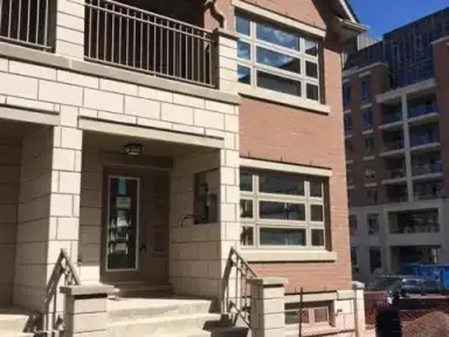 Townhouse for rent in Oakville, Ontario