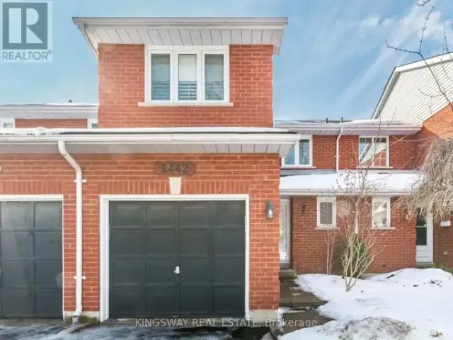 Townhouse for rent in Oakville, Ontario