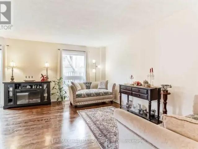 Townhouse for rent in Oakville, Ontario