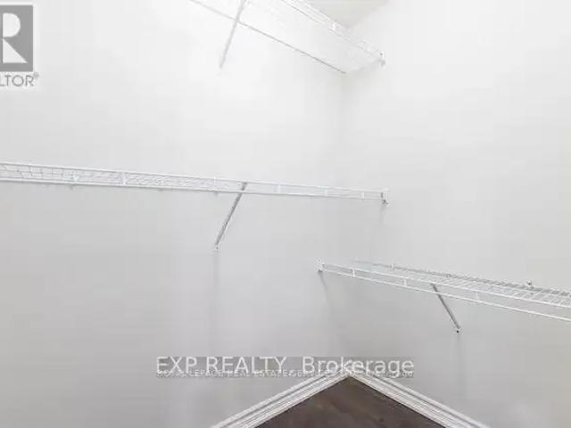 Townhouse for rent in Oakville, Ontario
