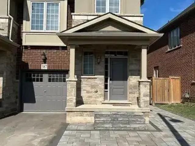 Townhouse for rent in Oakville, Ontario