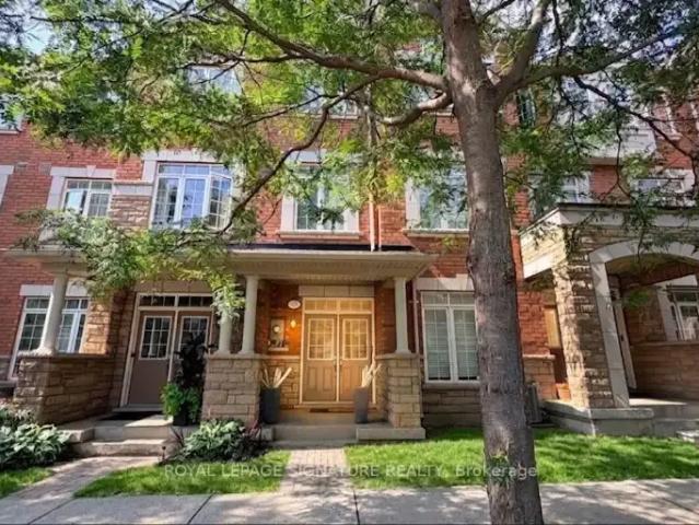 Townhouse for rent in Oakville, Ontario