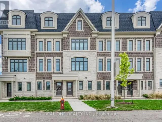 Townhouse for rent in Oakville, Ontario