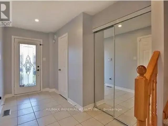 Townhouse for rent in Oakville, Ontario