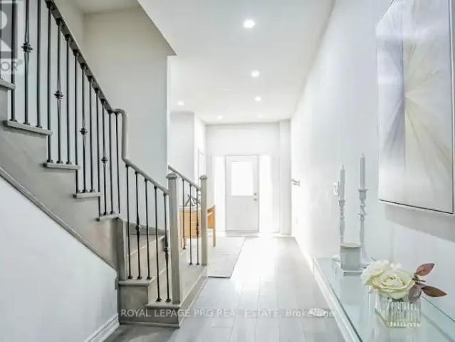 Townhouse for rent in Oakville, Ontario