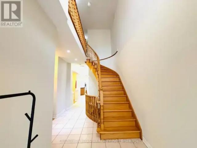 Townhouse for rent in Oakville, Golden Horseshoe