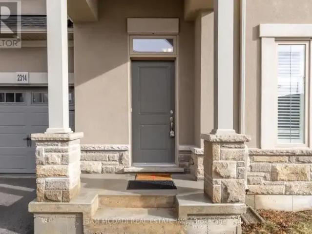 Townhouse for rent in Oakville, Golden Horseshoe
