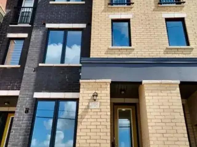 Townhouse for rent in Oakville, Golden Horseshoe