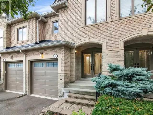 Townhouse for rent in Oakville, Golden Horseshoe