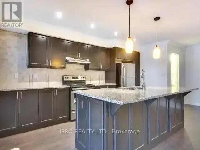 Townhouse for rent in Oakville