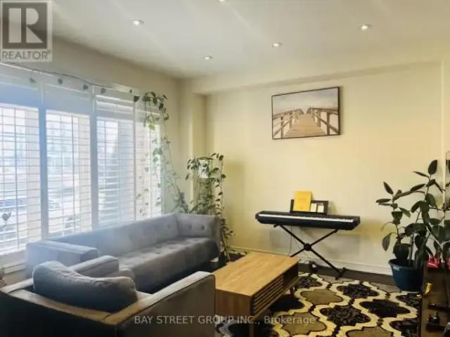 Townhouse for rent in Oakville, Ontario