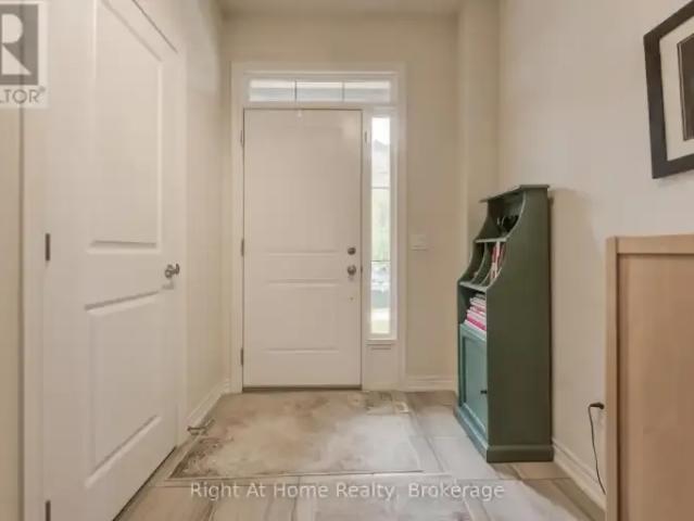 Townhouse for rent in Oakville, Ontario