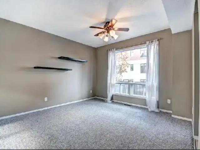 Townhouse for rent in Mulhurst Bay, Ontario
