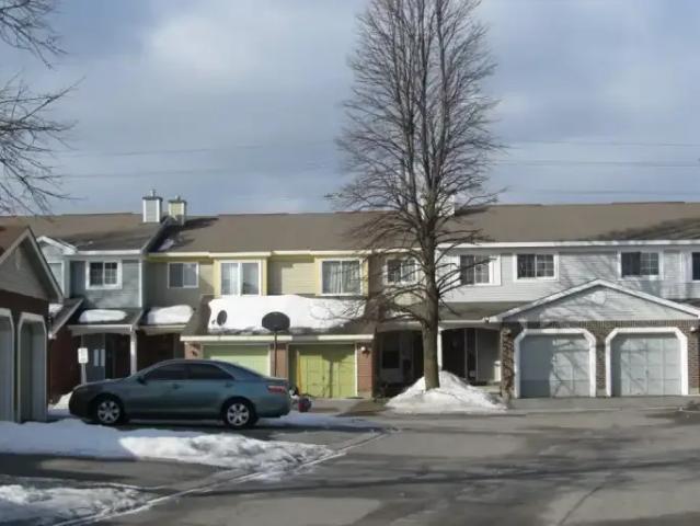 Townhouse for rent in Mulhurst Bay, Ontario