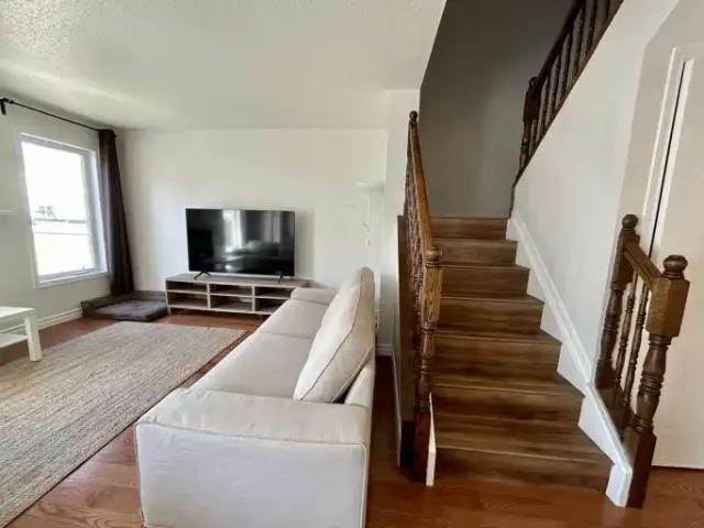 Townhouse for rent in Mulhurst Bay, Ontario