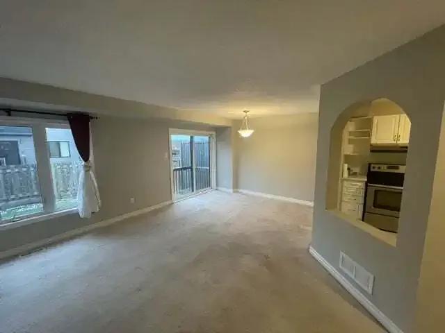 Townhouse for rent in Mulhurst Bay, Ontario