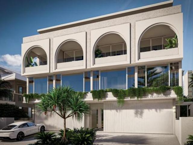 Townhouse for sale in Palm Beach, Gold Coast City