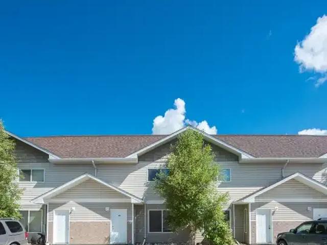 Townhouse for rent in Edgar Industrial, City of Red Deer