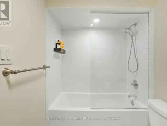 Townhouse for rent in Headford, Richmond Hill