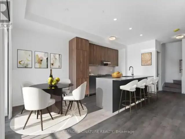 Townhouse for rent in Richmond Hill, Golden Horseshoe