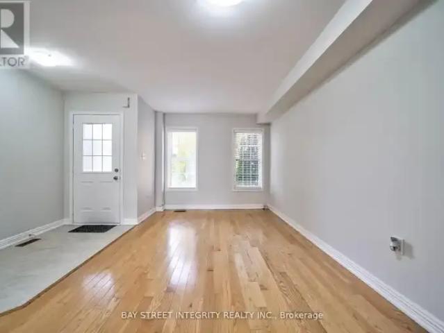 Townhouse for rent in Richmond Hill, Golden Horseshoe