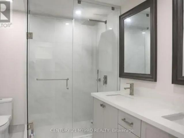 Townhouse for rent in Richmond Hill