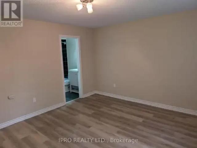 Townhouse for rent in Richmond Hill