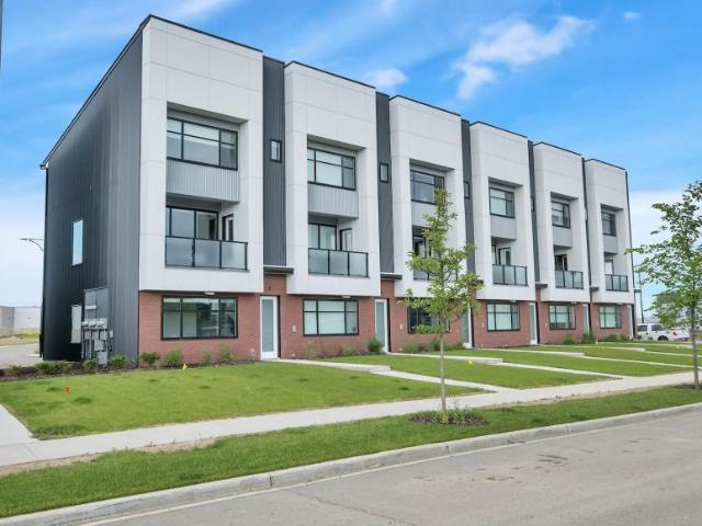 Townhouse for rent in St. Albert