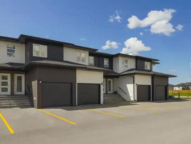 Townhouse for rent in Ste. Anne, Manitoba