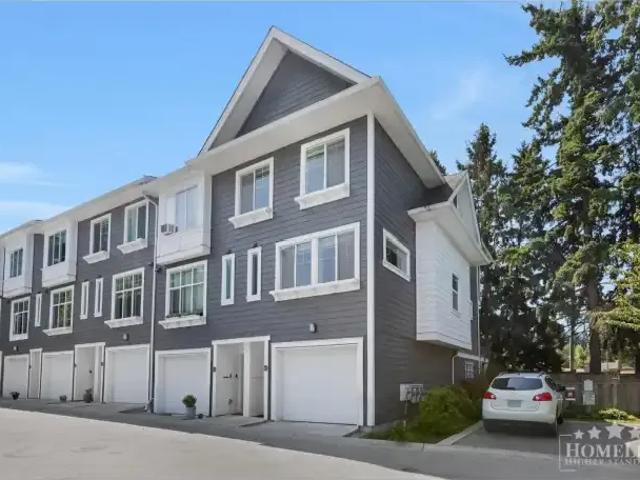 Townhouse for rent in Surrey, British Columbia