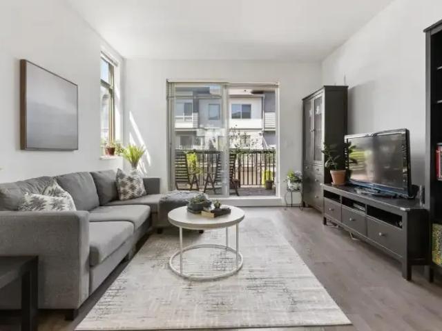 Townhouse for rent in Surrey, British Columbia