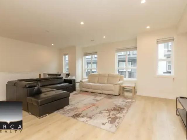 Townhouse for rent in Surrey, British Columbia