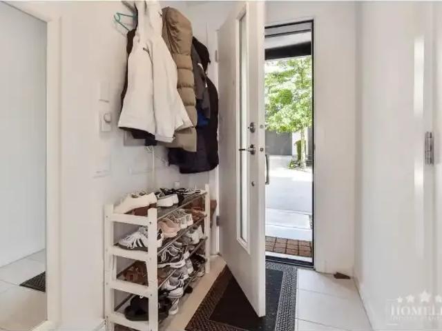 Townhouse for rent in Surrey, British Columbia